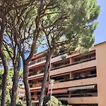 Les Pins Ensoleilles-6 By Interhome