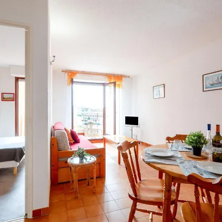 아파트 Les Pins Ensoleilles-6 By Interhome