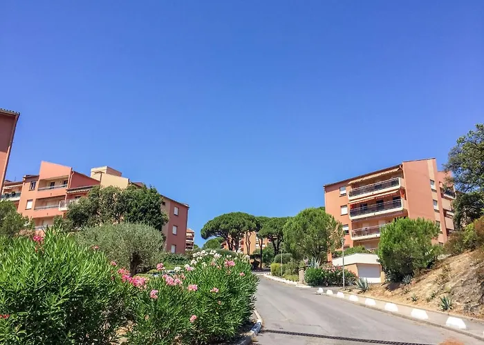 Les Pins Ensoleilles-6 By Interhome Appartement *